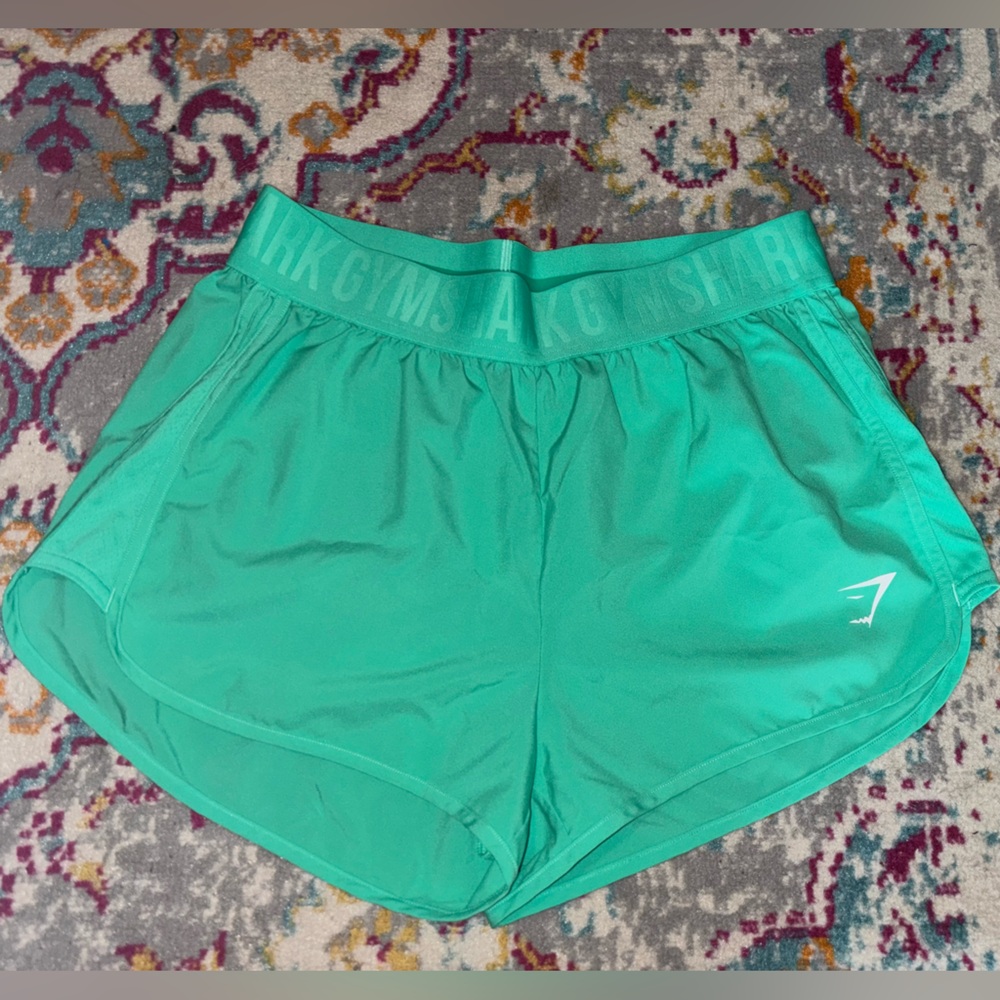 Gym Shark TRAINING LOOSE FIT SHORTS